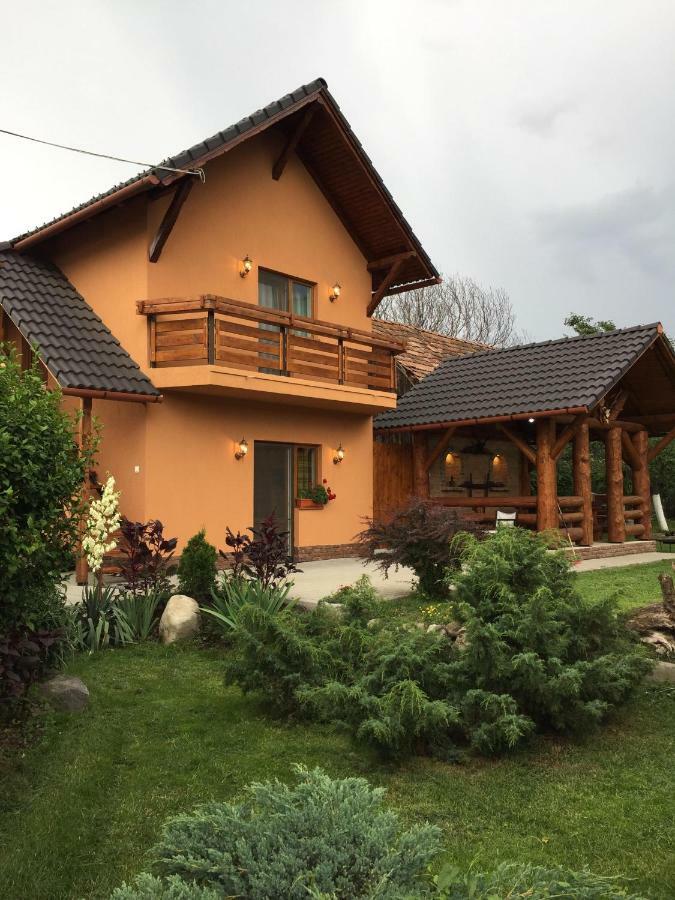 فندق Casa Tibi براد المظهر الخارجي الصورة